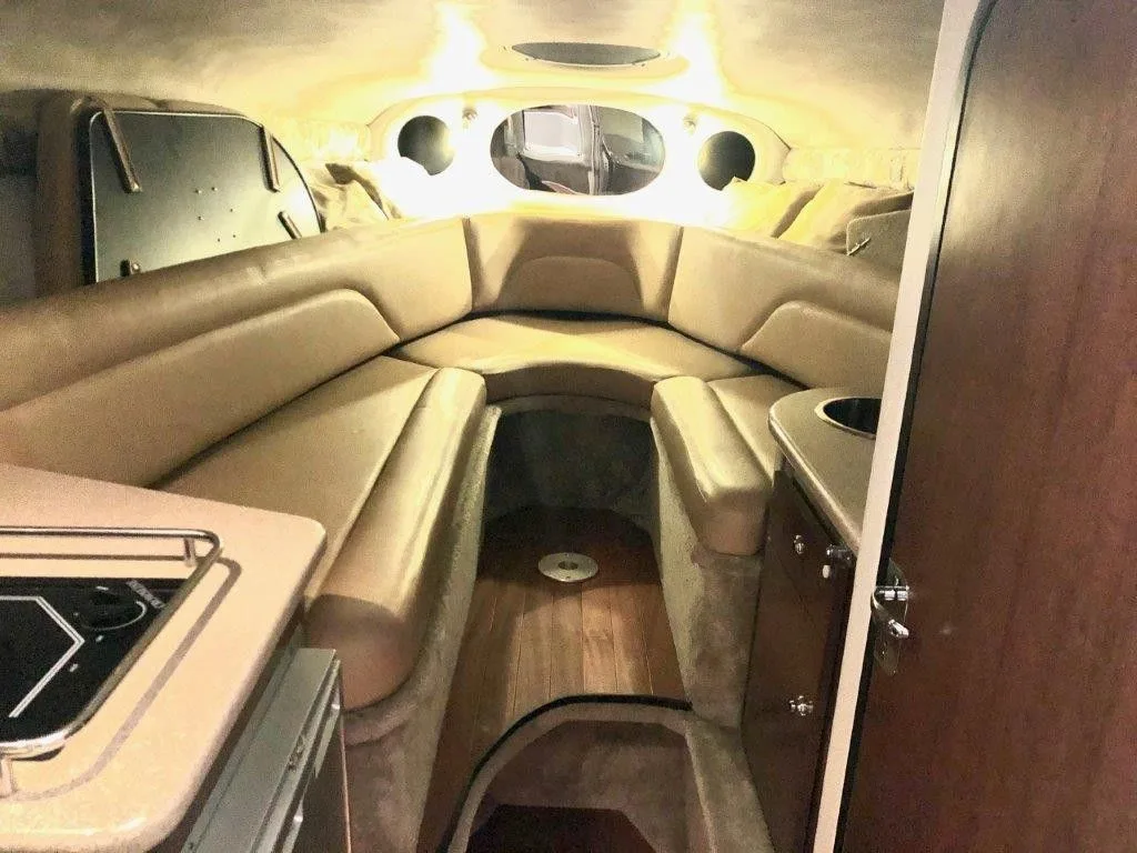 Crownline 315 SCR used - photo 1
