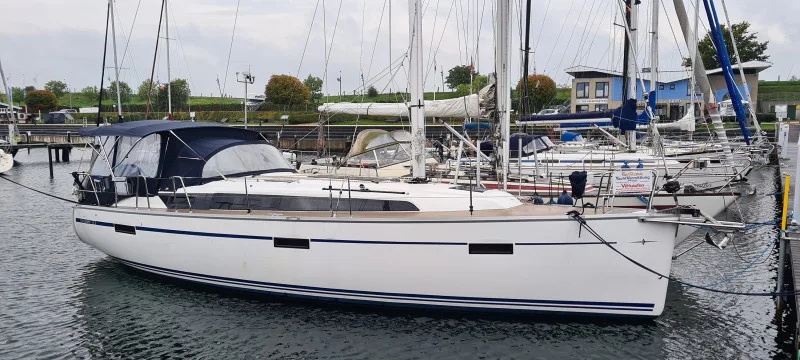 Bavaria Yachts 37 Cruiser used - photo 1