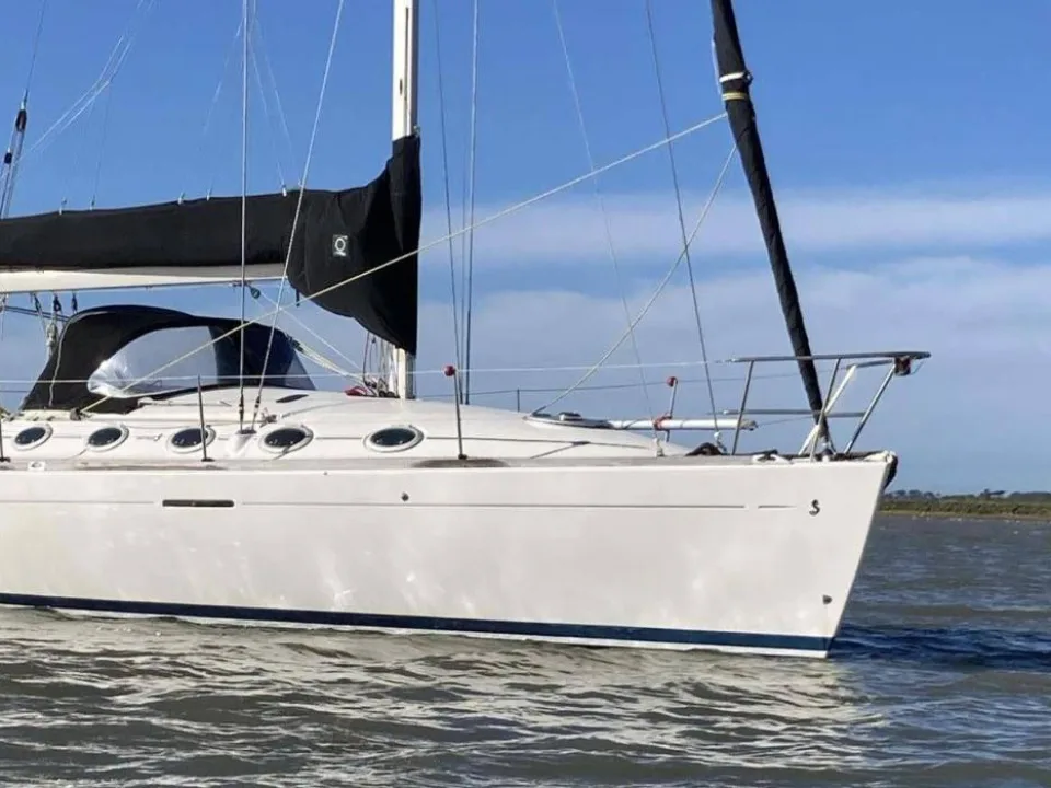Beneteau First 35.7 used - photo 1