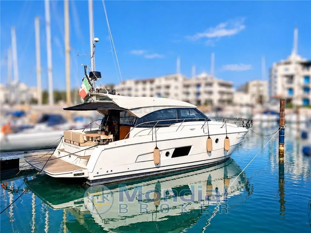 Bavaria Yachts Virtess 420 Coupe used - photo 1