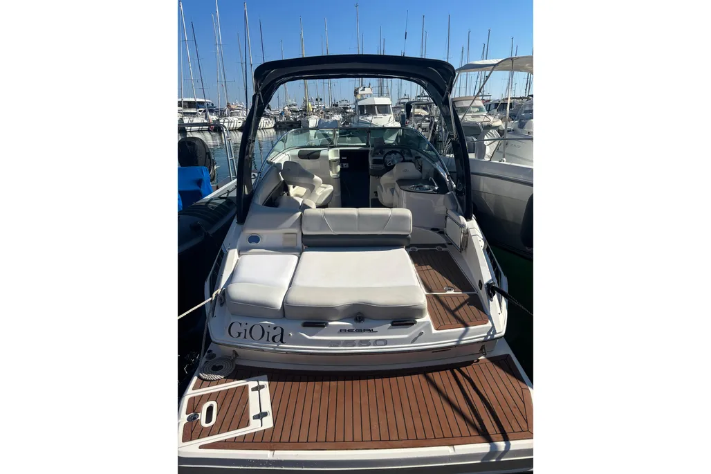 Regal 2550 Cuddy gebraucht - Foto 1