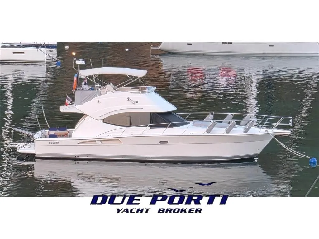 Riviera 45 Flybridge used - photo 1