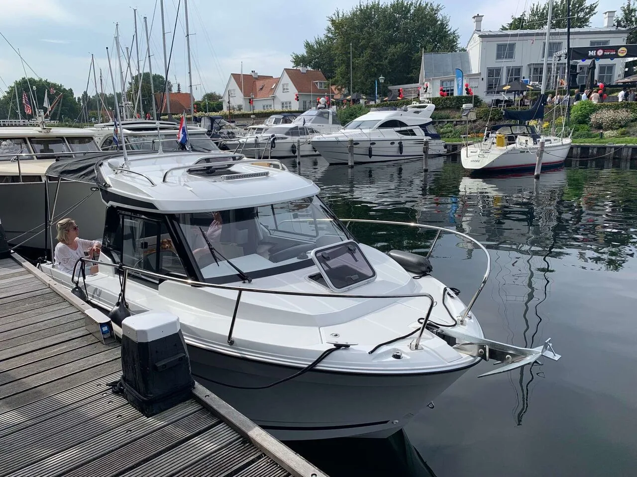 Jeanneau Merry Fisher 605 Serie 2 gebraucht - Foto 1 Jeanneau Merry Fisher 605 Serie 2 gebraucht - Foto 1