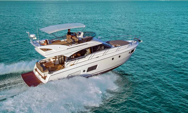 Bavaria Yachts Virtess 420 Fly