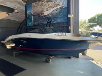 Sea Ray 210 spx used - photo 1