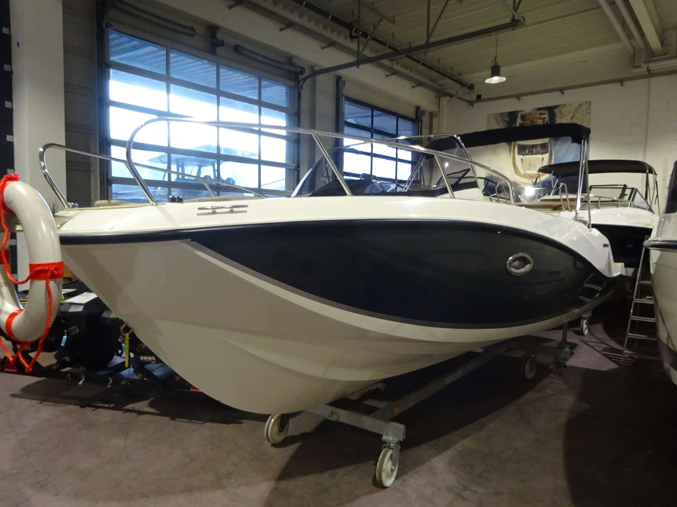 Quicksilver ACTIV 675 SUNDECK used - photo 1