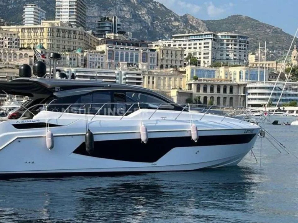 Azimut Atlantis 51 used - photo 1