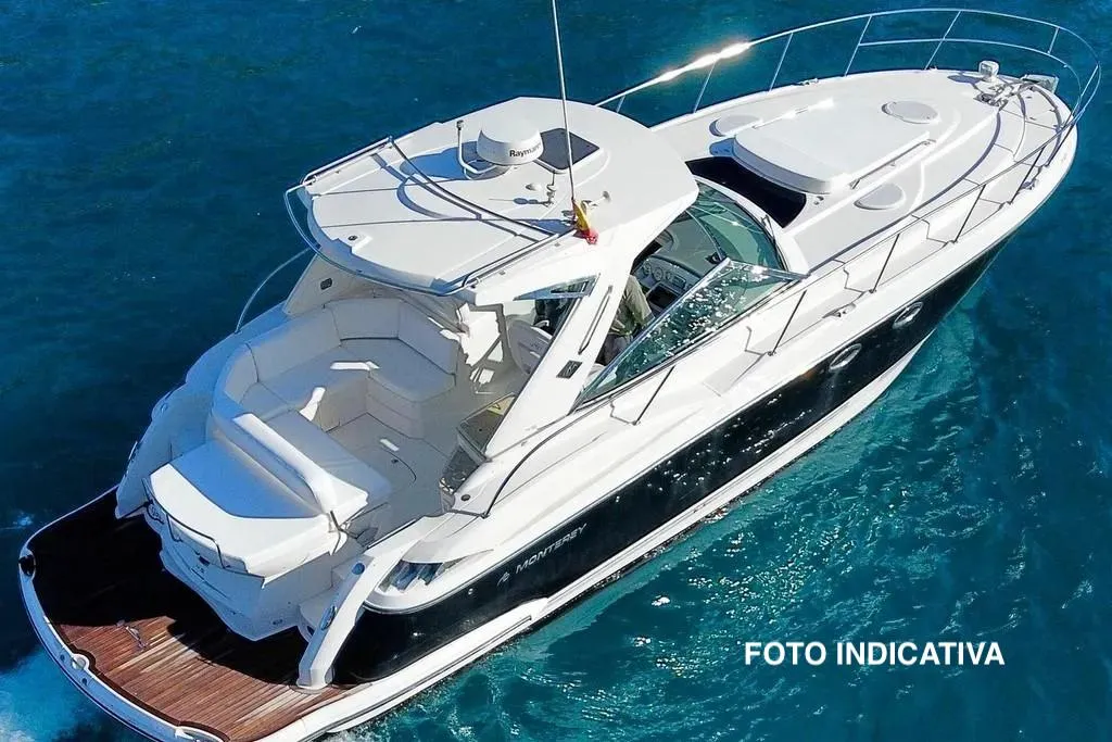 Monterey 415 Sport Yacht used - photo 1