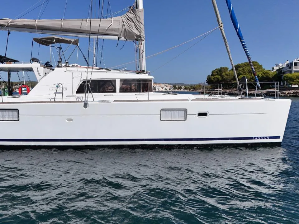Lagoon 440 used - photo 1