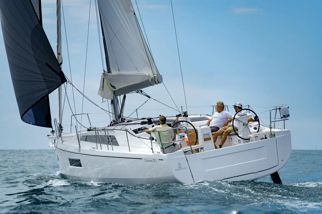 Beneteau Oceanis 37.1 usato - foto 1