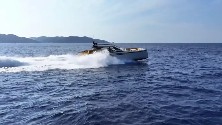 Vanquish Yachts VQ55 Sports Line
