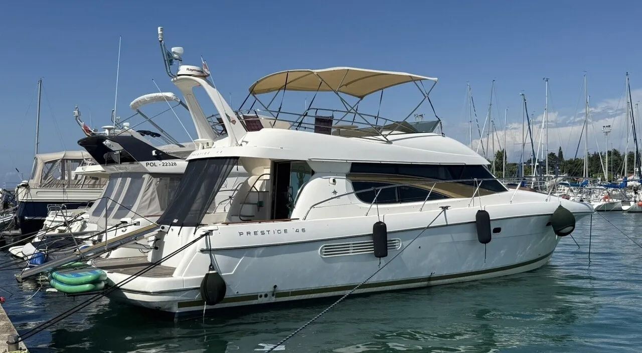 Prestige Jeanneau Prestige 46 Fly used - photo 1