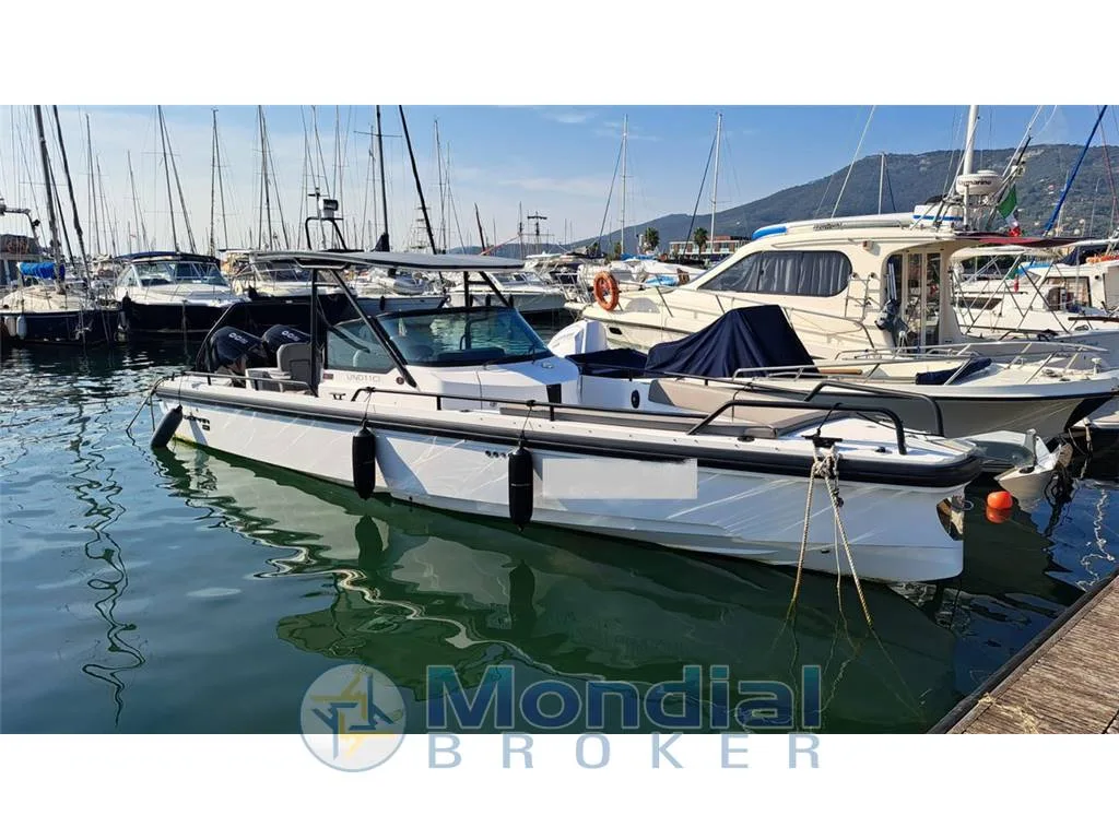 Axopar 28 Sun Top Brabus used - photo 1