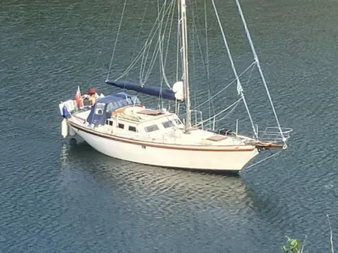 Endurance 37 used - photo 1