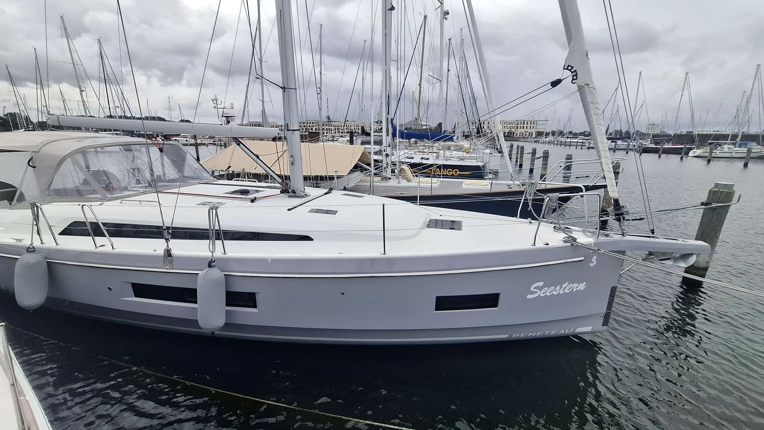 Beneteau OCEANIS 40.1 usato - foto 1