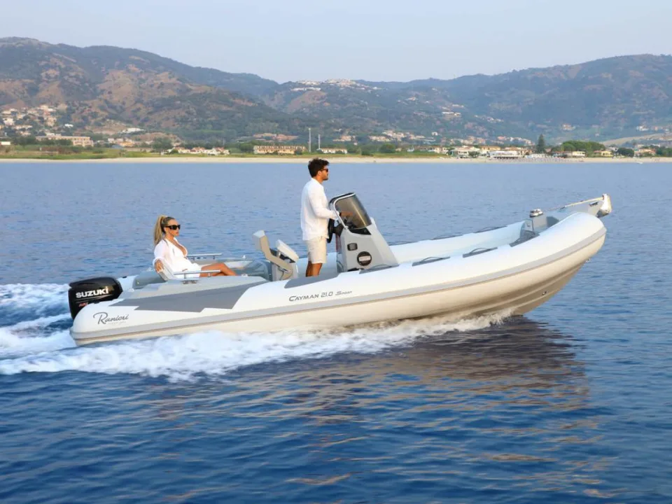 Ranieri SPLENDIDIO GOMMONE RANIERI CAYMAN 21 SPO used - photo 1