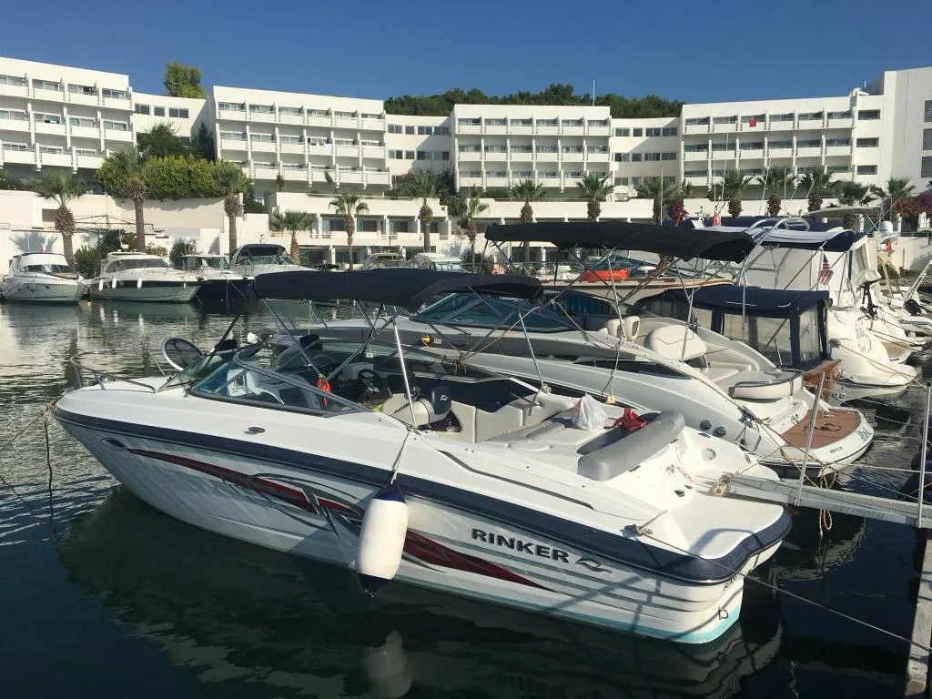 Rinker Captiva 236 used - photo 1