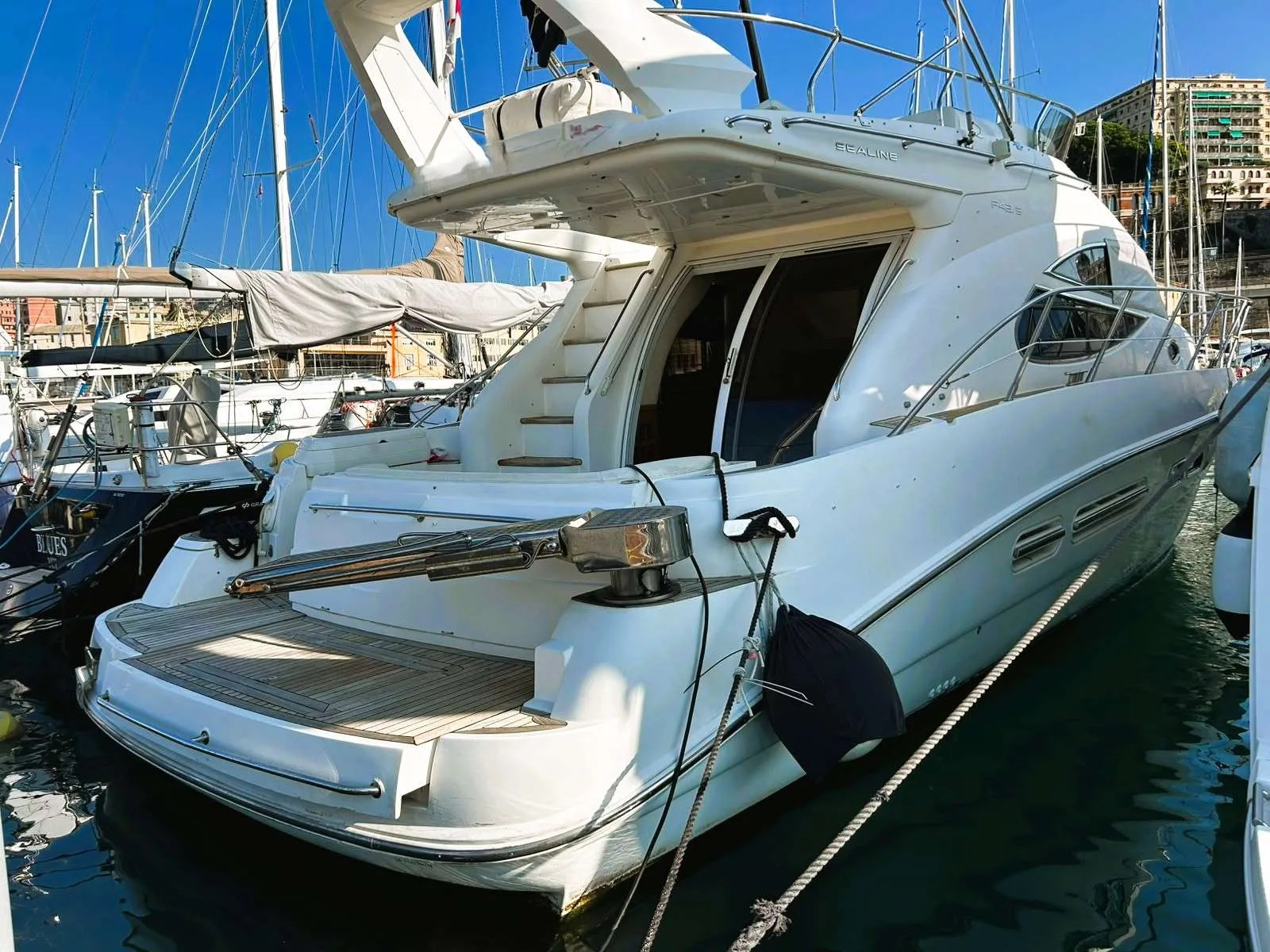 Sealine F42.5 used - photo 1