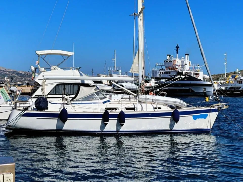Hallberg-Rassy Hr 37 used - photo 1