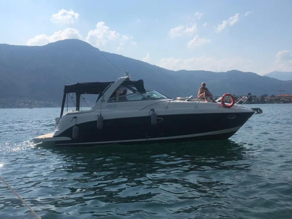 Rinker 300 Fiesta Vee used - photo 1