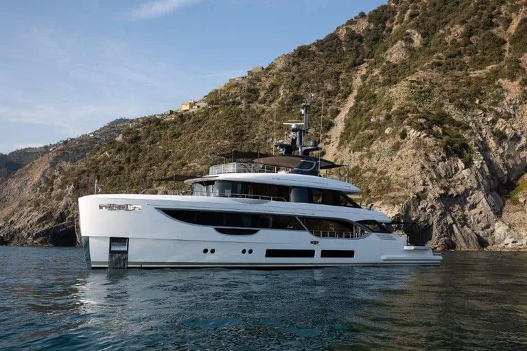Benetti Oasis 34M