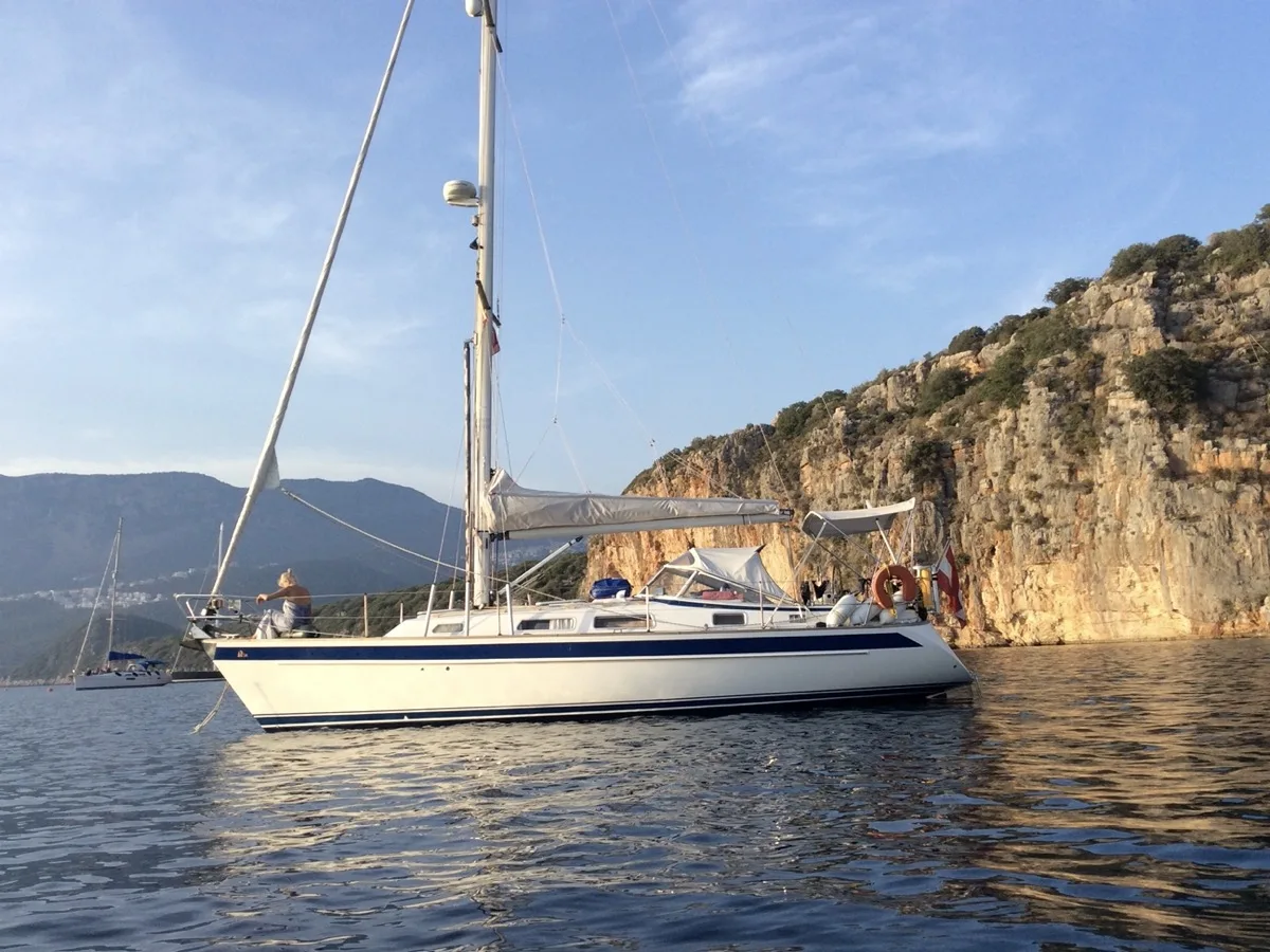 Hallberg-Rassy 34 used - photo 1