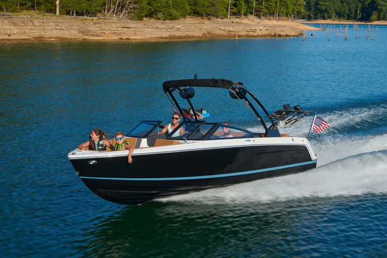 Cobalt Boats CS23