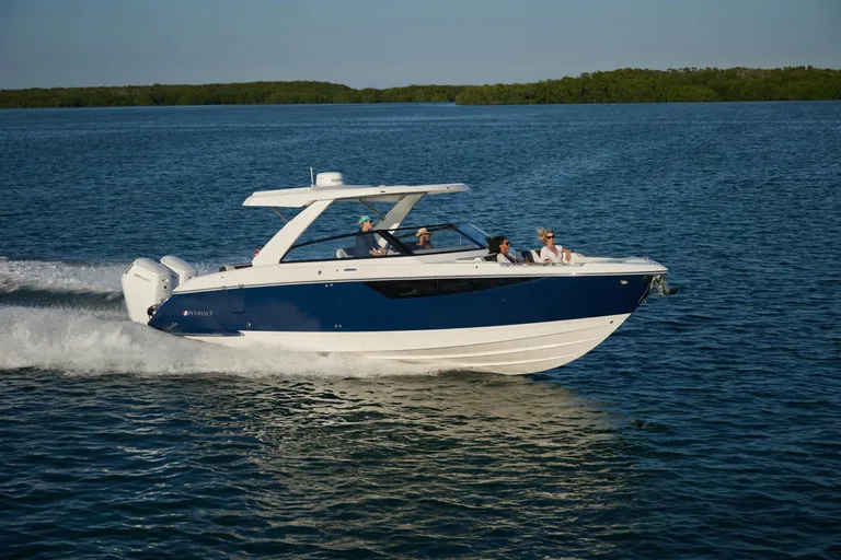 Cobalt Boats R35 OB