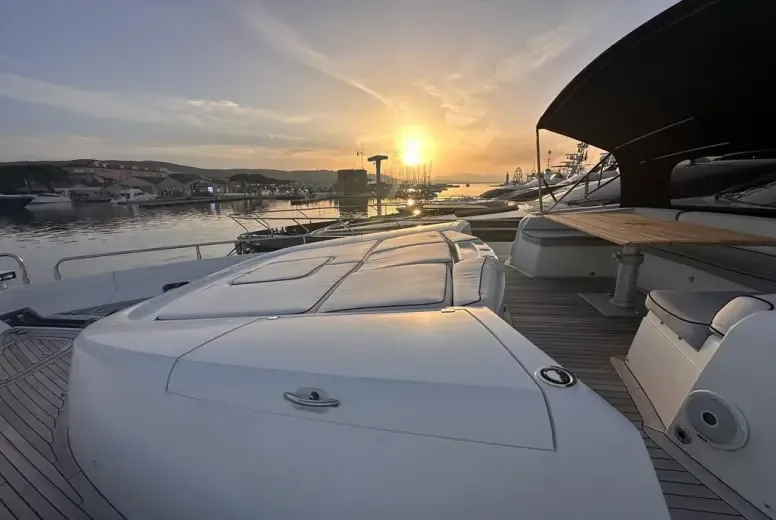 Sunseeker PREDATOR 84 used - hero image 22