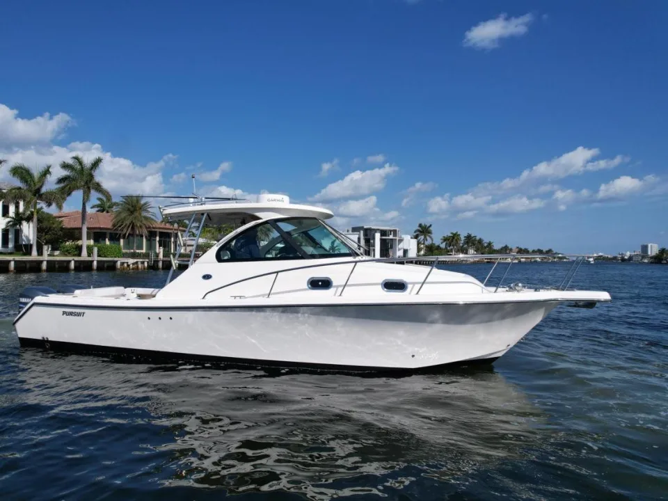 Pursuit 315 offshore used - photo 1