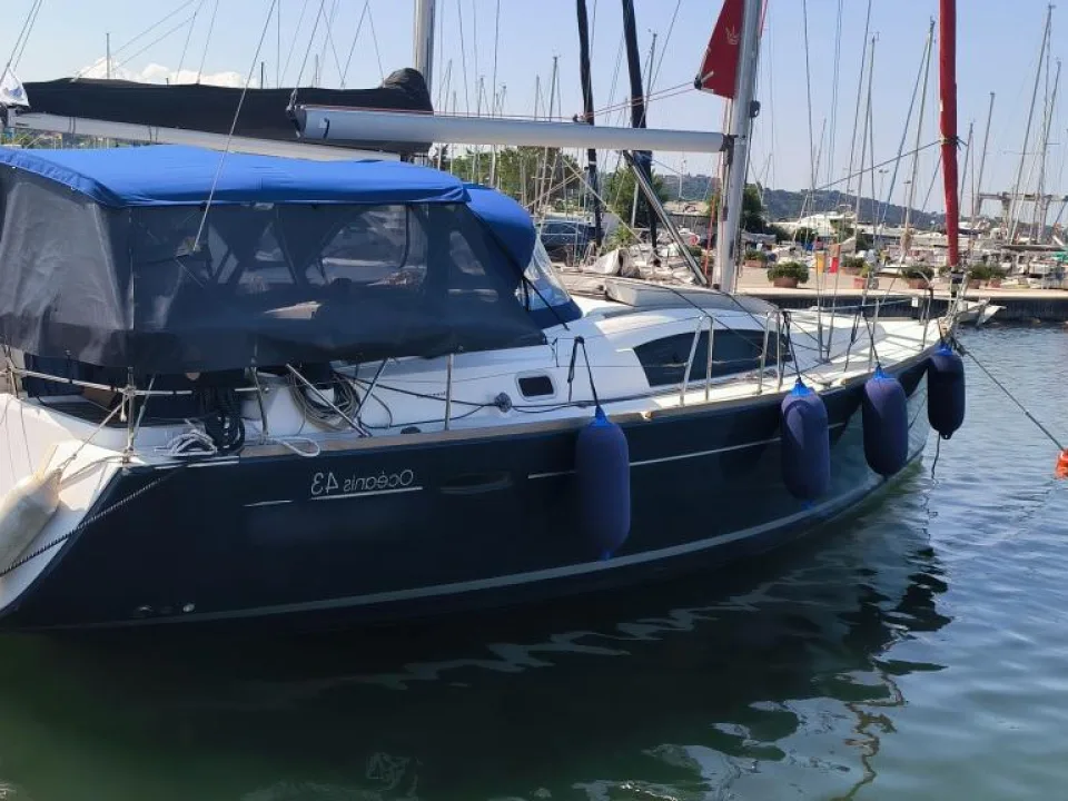 Beneteau Oceanis 43 usato - foto 1