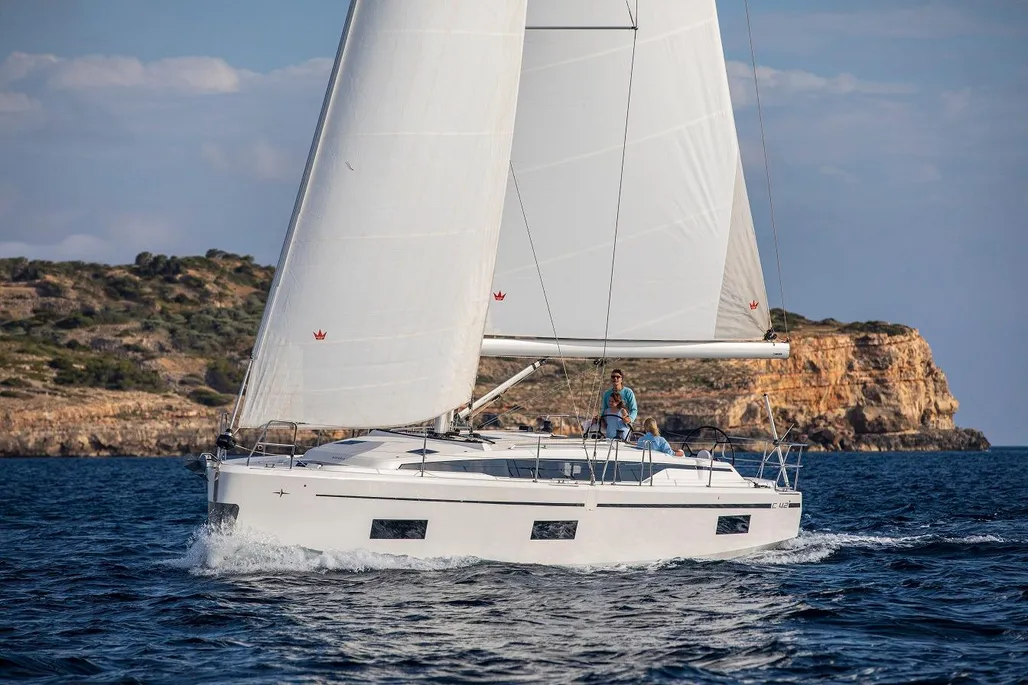 Bavaria Yachts C42 used - photo 1