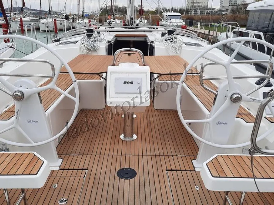 Bavaria Yachts C42 used - photo 1