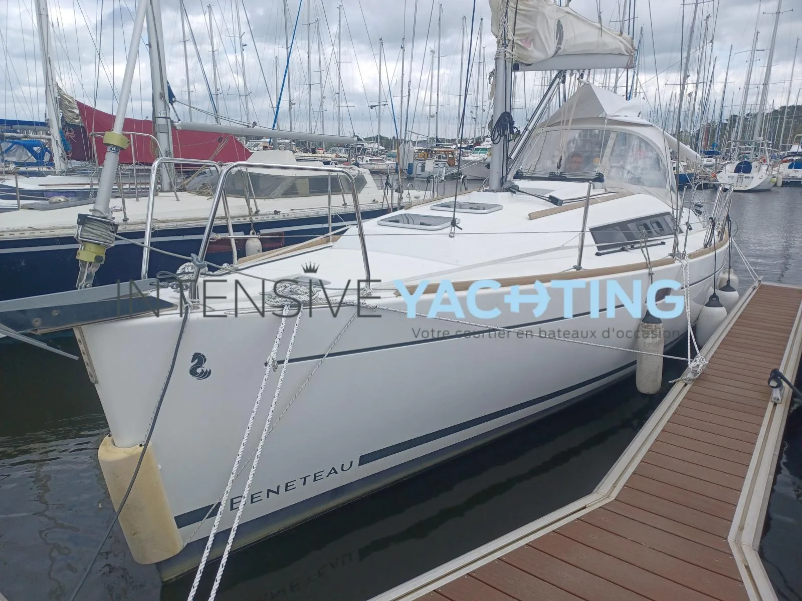 Beneteau Océanis 31 used - photo 1