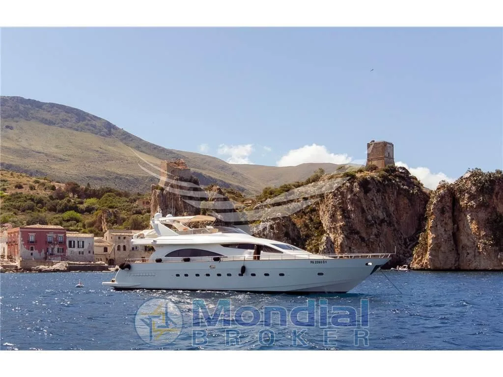 Amer Yachts 86 d'occasion - photo 1