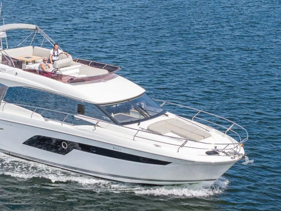 Jeanneau Prestige 520 Fly gebraucht - Foto 1 Jeanneau Prestige 520 Fly gebraucht - Foto 1