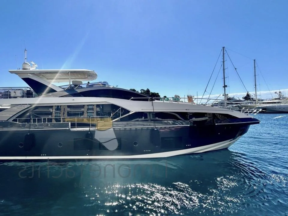 Azimut Grande 27 Metri d'occasion - photo 1