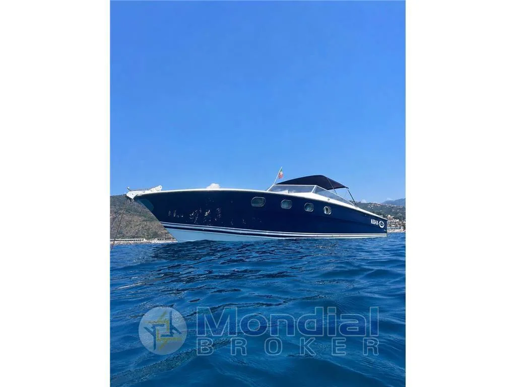 Magnum Marine 38 used - photo 1