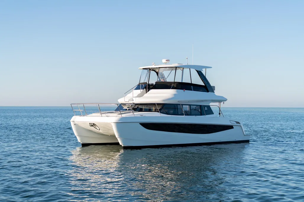 Aquila 42 Yacht used - photo 1
