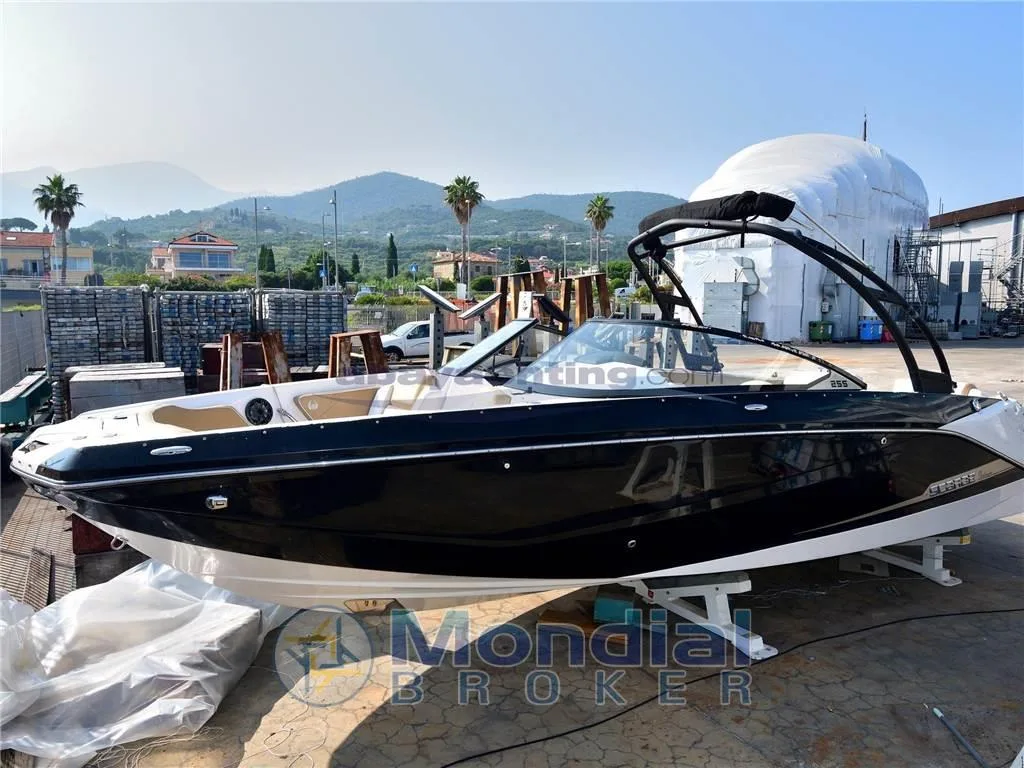 Wellcraft SCARAB 255 Platinum gebraucht - Foto 1 Wellcraft SCARAB 255 Platinum gebraucht - Foto 1