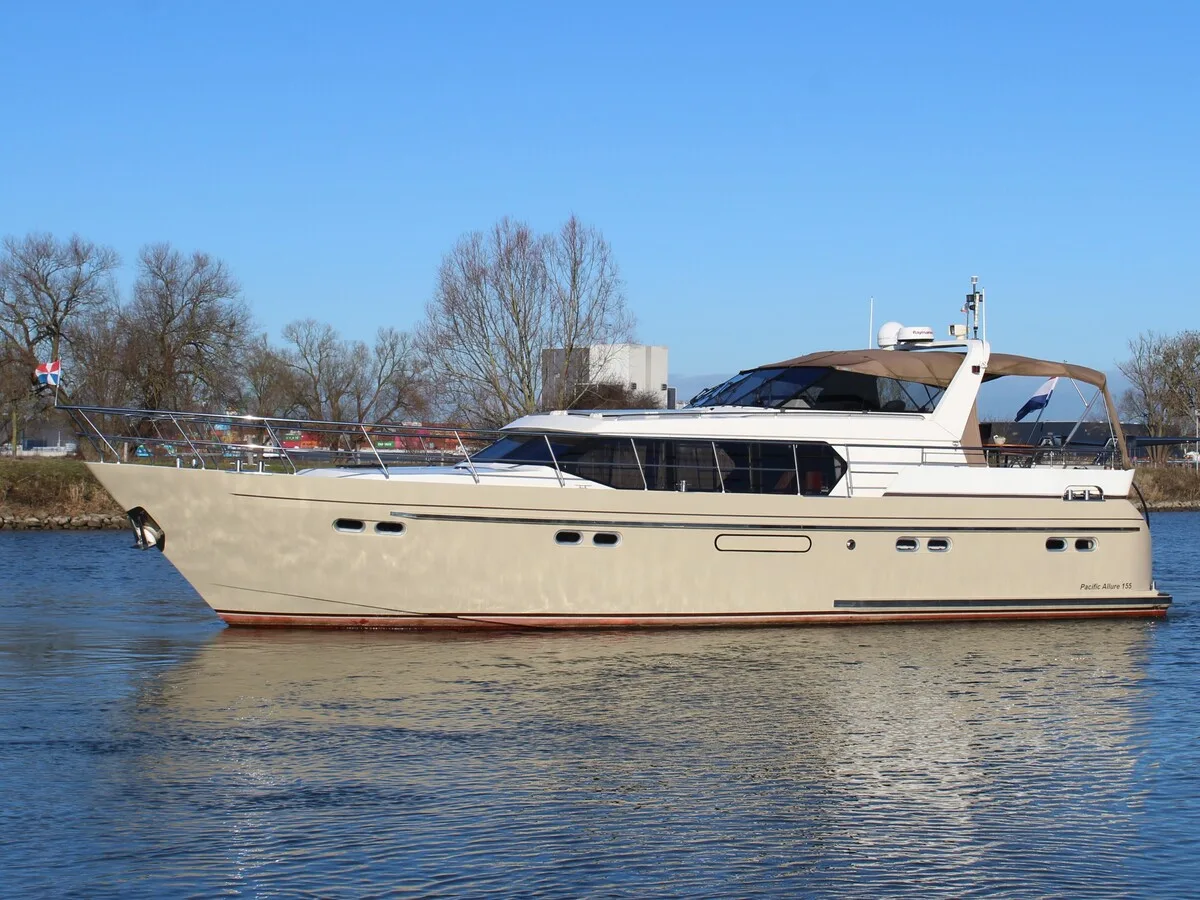 Pacific Shipyards Pacific Allure 155 Cabrio usato - foto 1