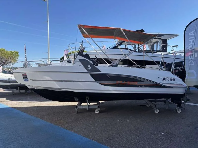 Beneteau FLYER 6.6 SPACEDECK usato - foto 1