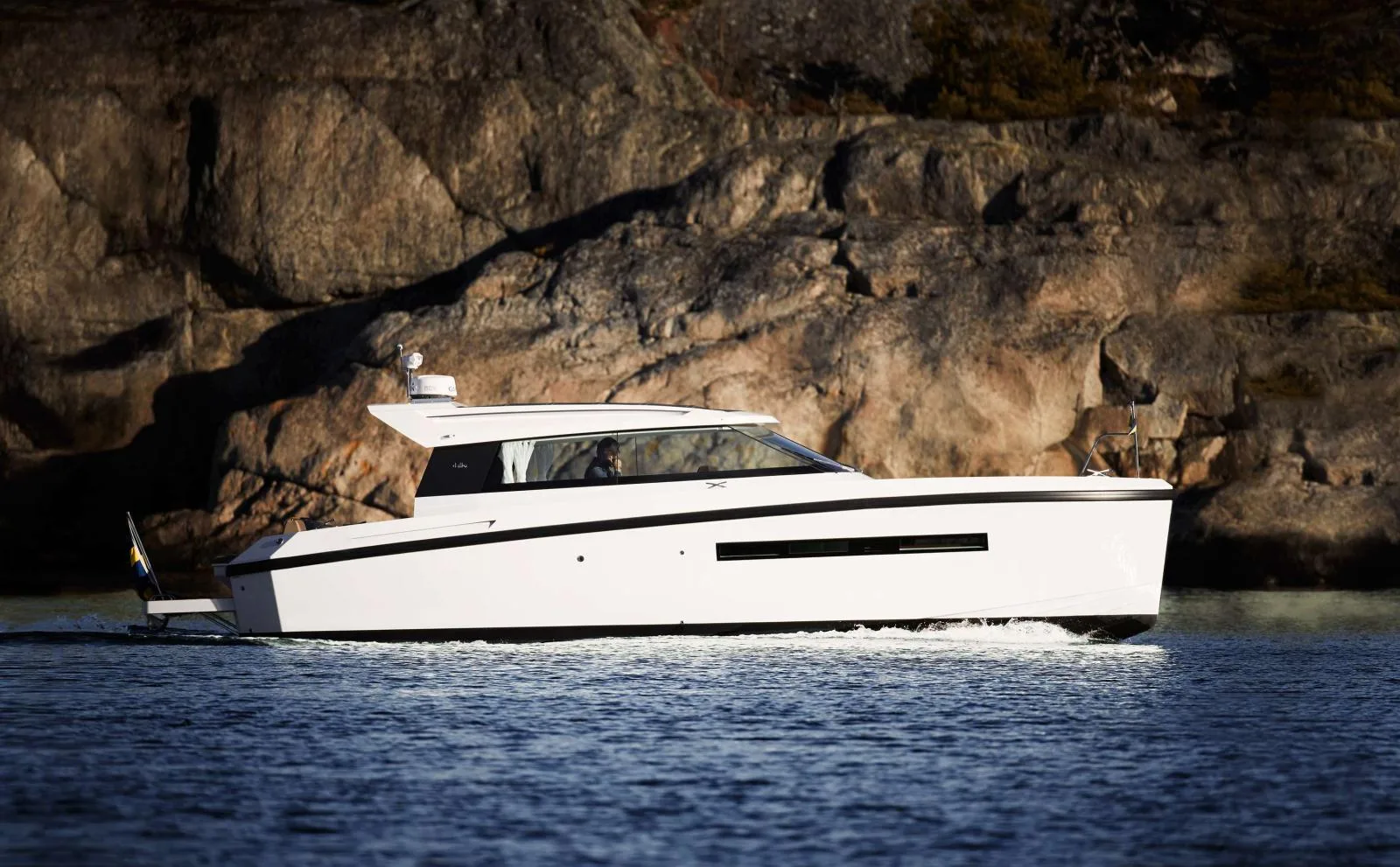 Delta Powerboats 33 coupe gebraucht - Foto 1
