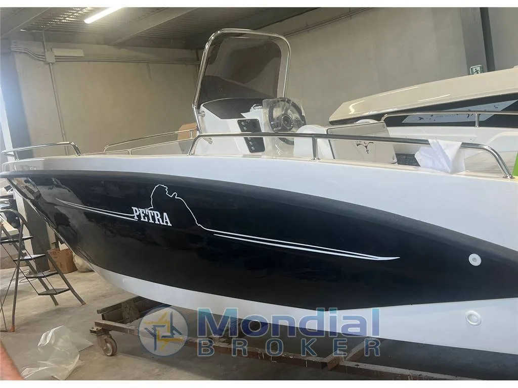 Trimarchi Petra used - photo 1