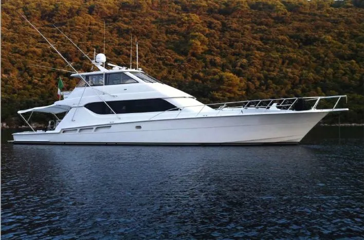 Hatteras 70 Cockpit Motor Yacht used - photo 1