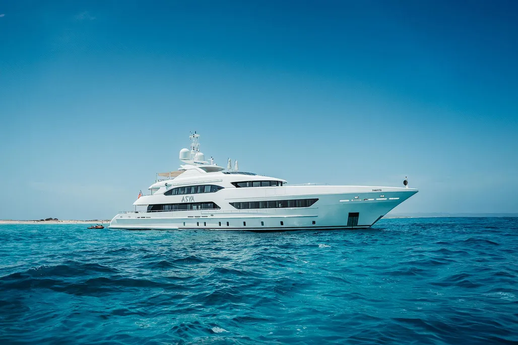 Heesen 2015 used - photo 1