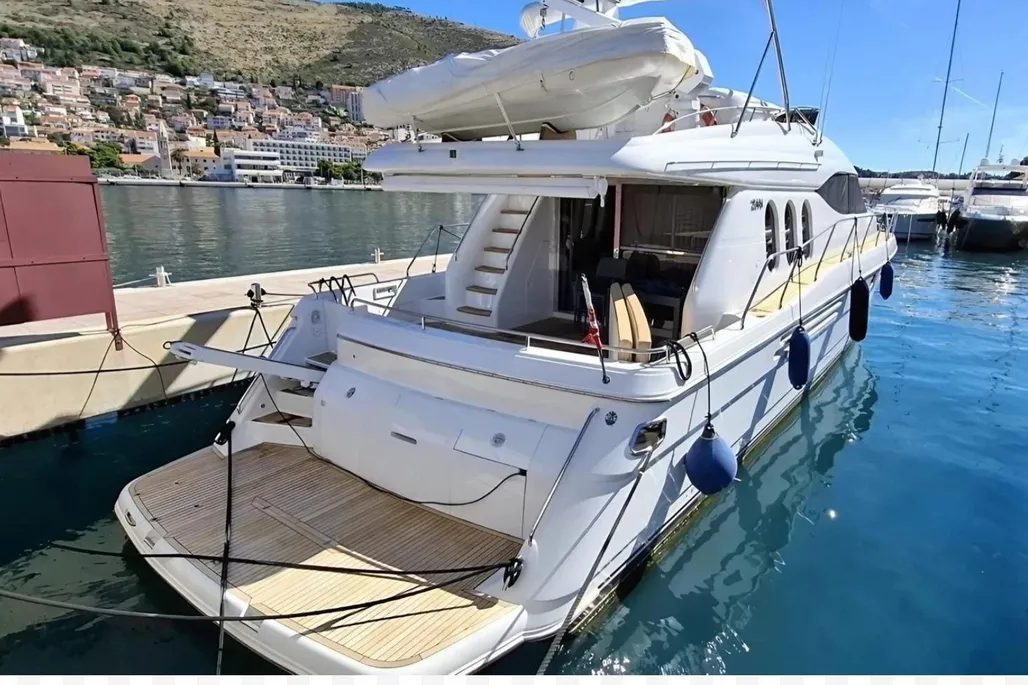 Princess Yachts 20M used - photo 1