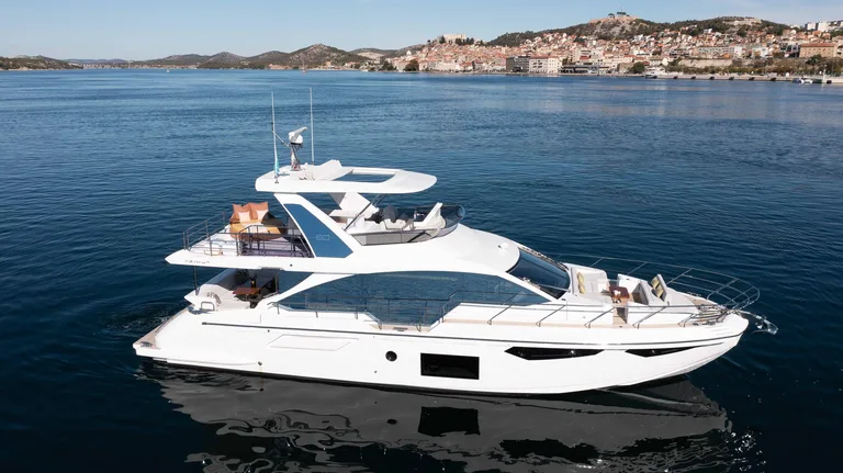Azimut Fly 60