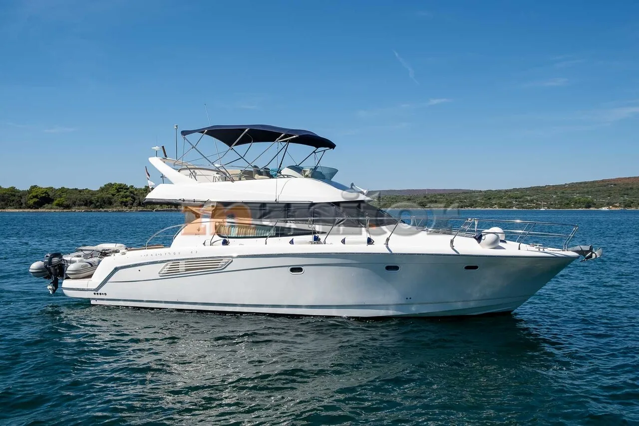Prestige Jeanneau Prestige 42 Fly used - photo 1