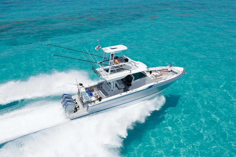 Formula Boats 387 Center Console Fish